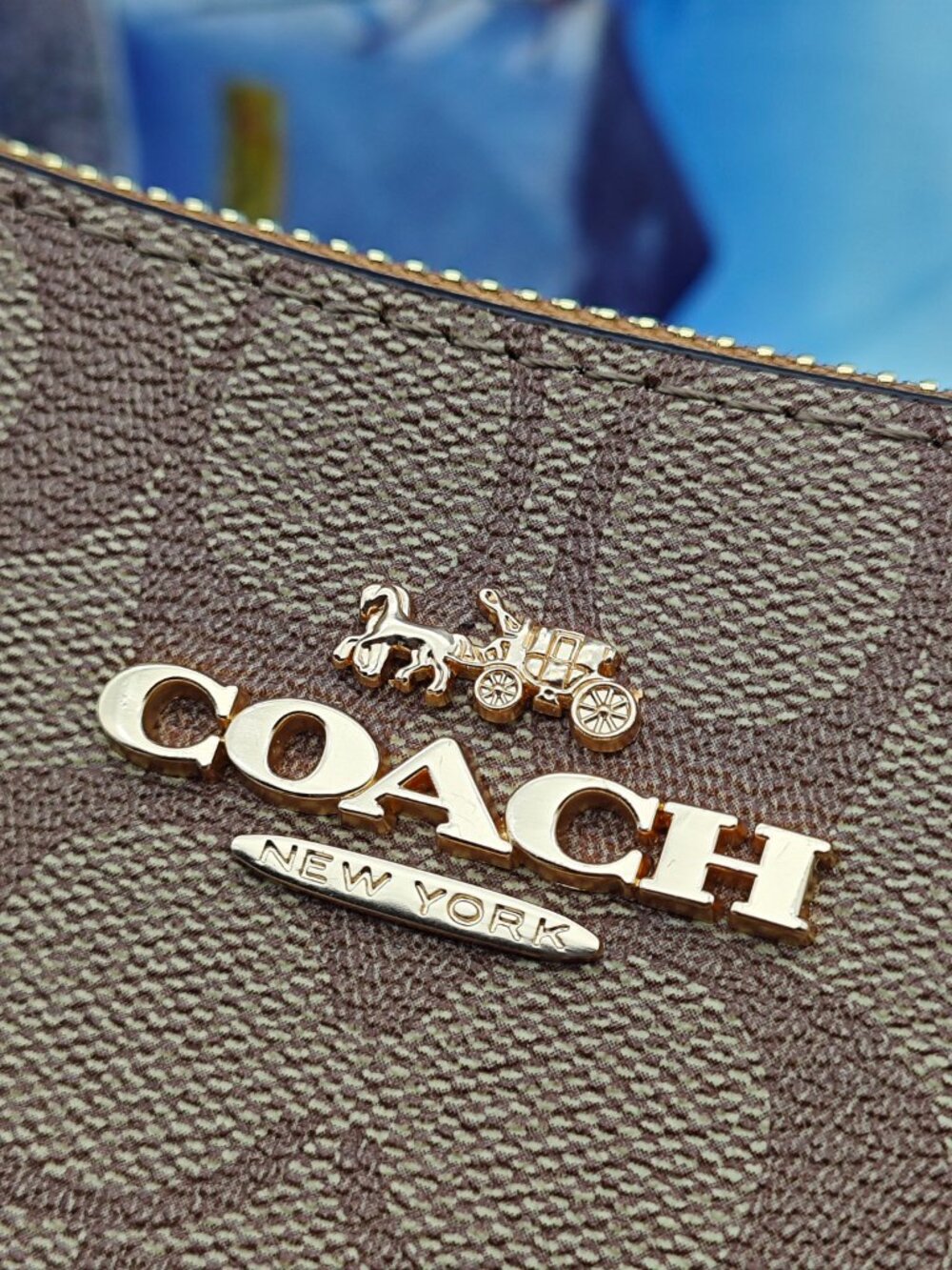 😁😁Coach Teri Shoulder Bag In Signature Canvas brown - Picture 4 of 7